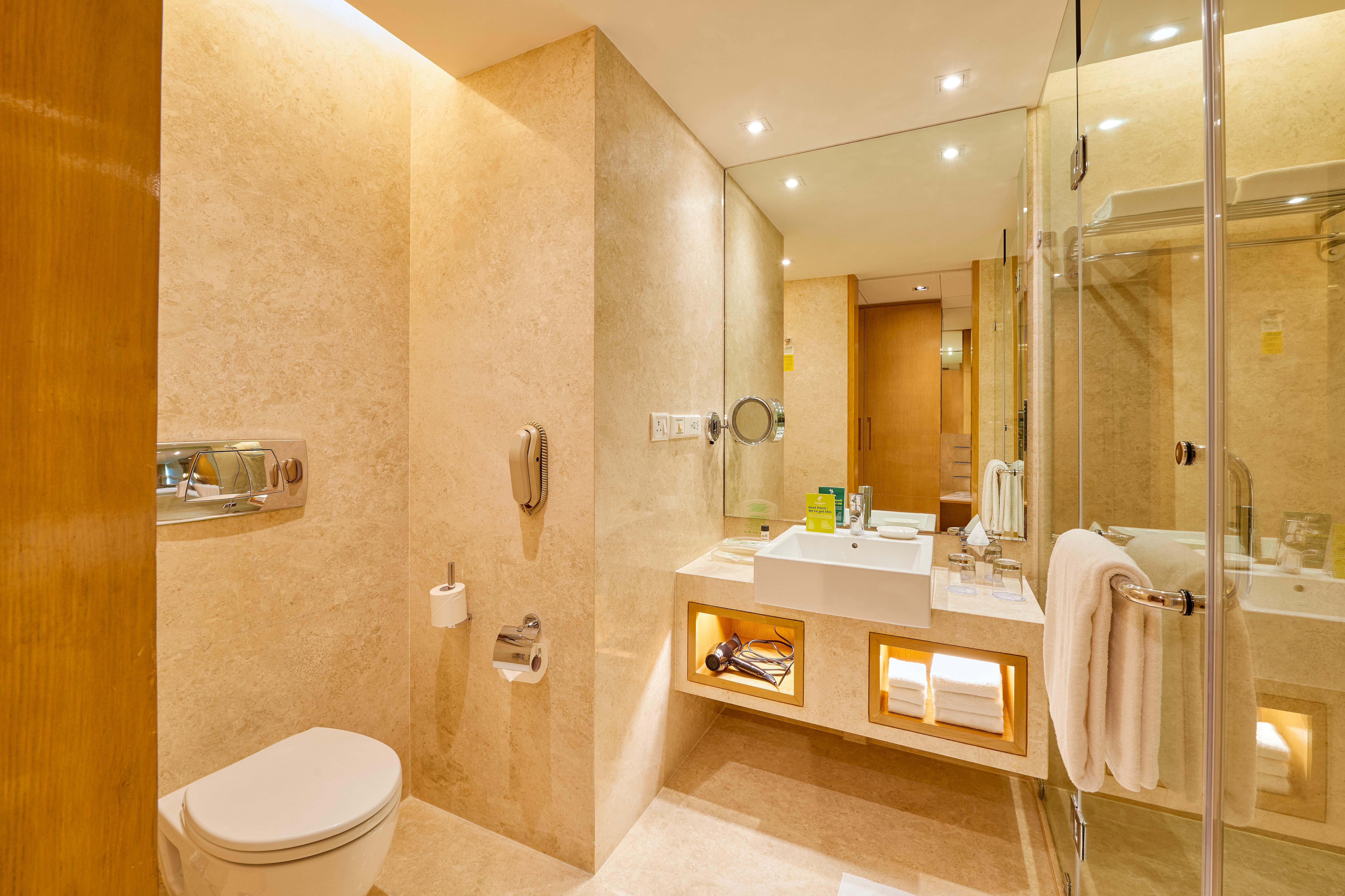 Holiday Inn Mumbai International Airport By Ihg 外观 照片 Bathroom