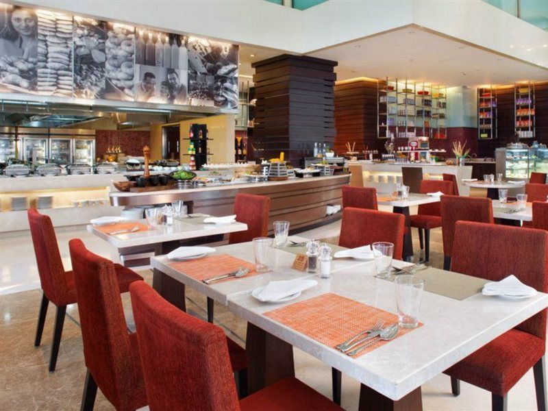 Holiday Inn Mumbai International Airport By Ihg 外观 照片 The restaurant